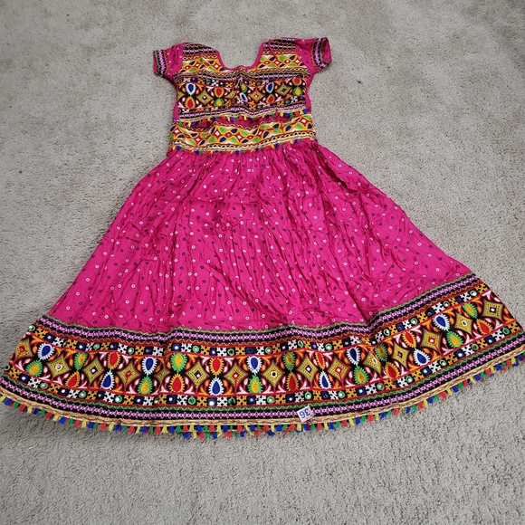 Lehnga choli - Picture 2 of 3